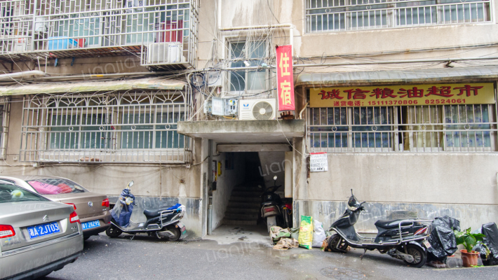 解放东路建行宿舍外景图