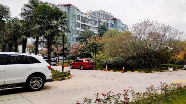 陕西燃气集团工程有限公司家属院外景图