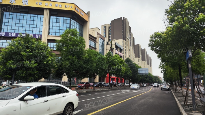 馨光嘉苑外景图