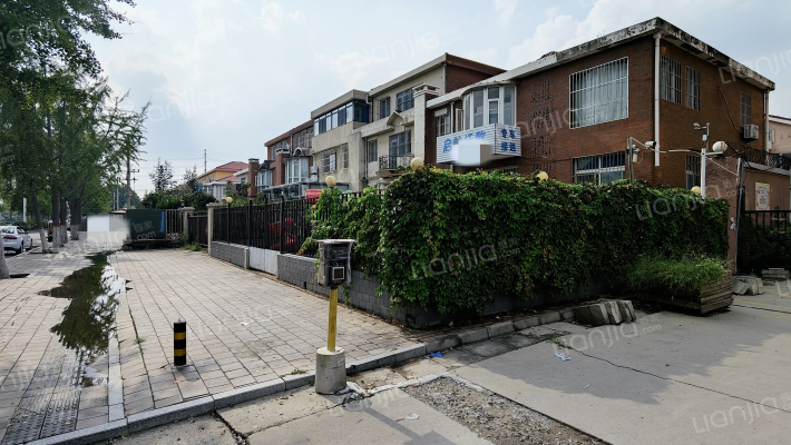 祥泰别墅外景图