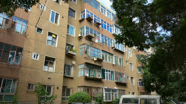 飞控仪器总厂家属院东区外景图