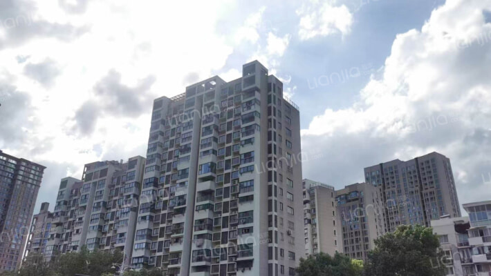 金色春江外景图