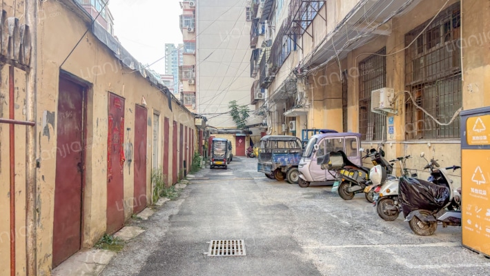 网络公司家属院外景图