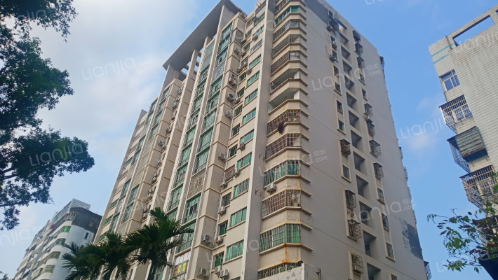 华运大厦外景图