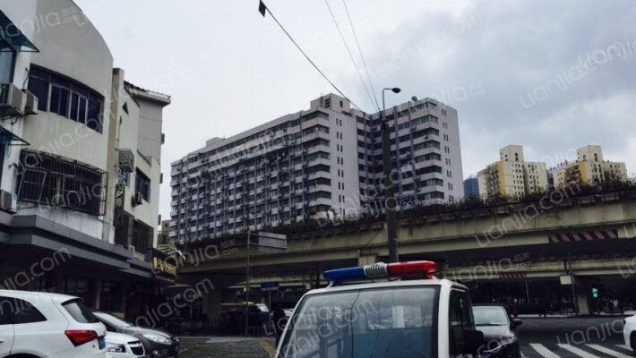 华盛大楼外景图