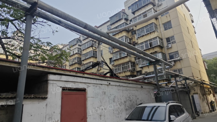 房管局宿舍(平安南大街）外景图