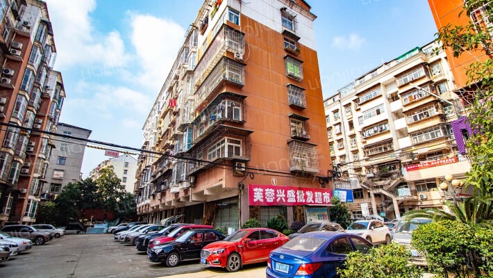 建材花园小区外景图