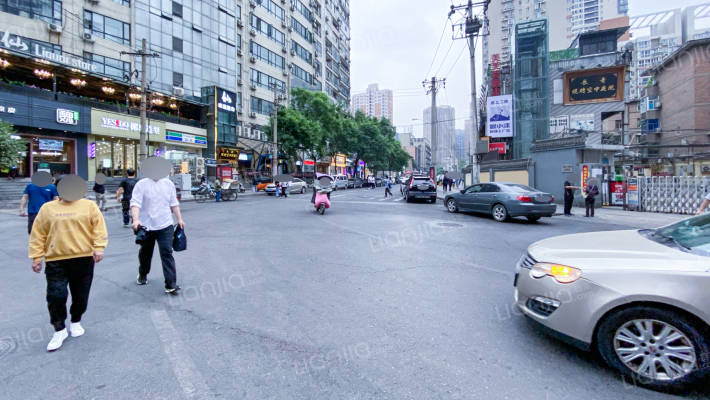 三五三八住宅院外景图