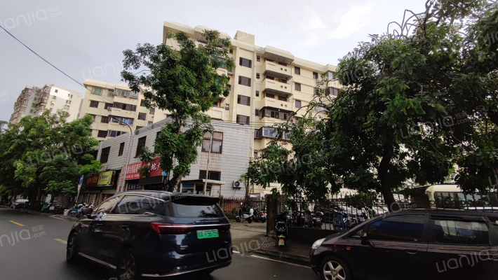 出版宿舍外景图