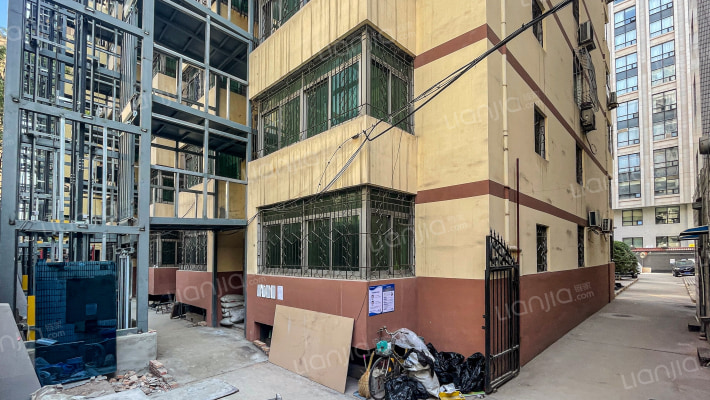 中陕国际家属院外景图