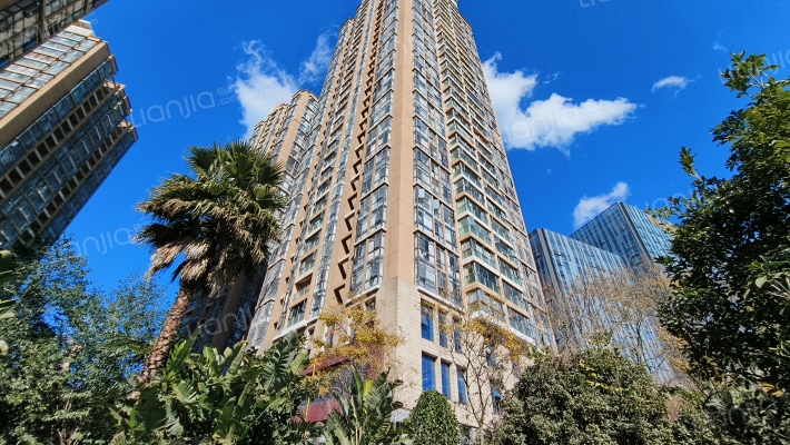 经典双城外景图