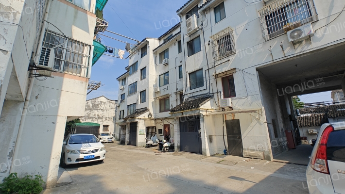 宝林寺前散盘外景图