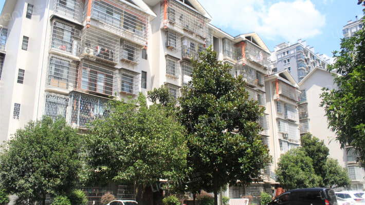 宏远嘉庭外景图