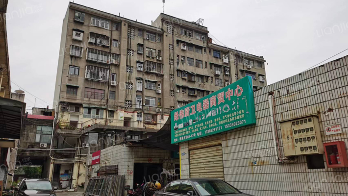 机电公司家属楼外景图