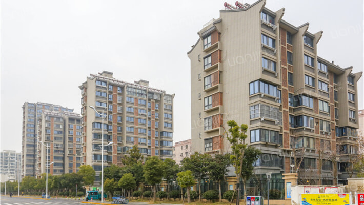 水岸人家外景图