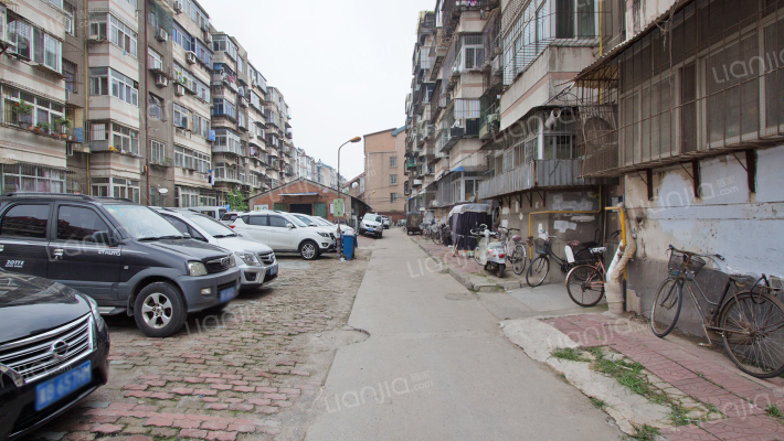 张大里市机楼外景图