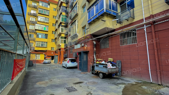 东十道巷2号院外景图