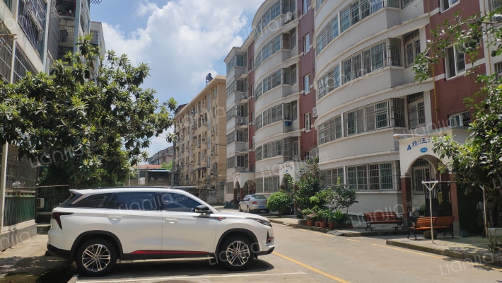 南色鑫空外景图