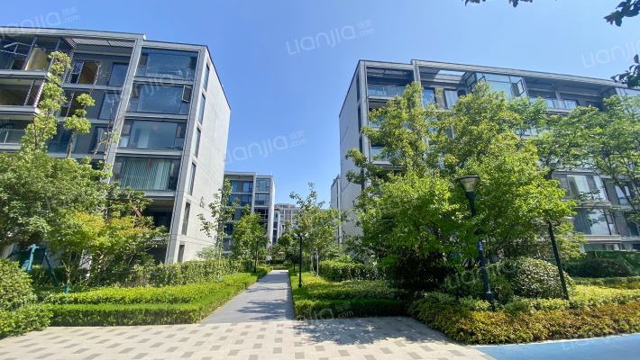 融创惠山映二区外景图