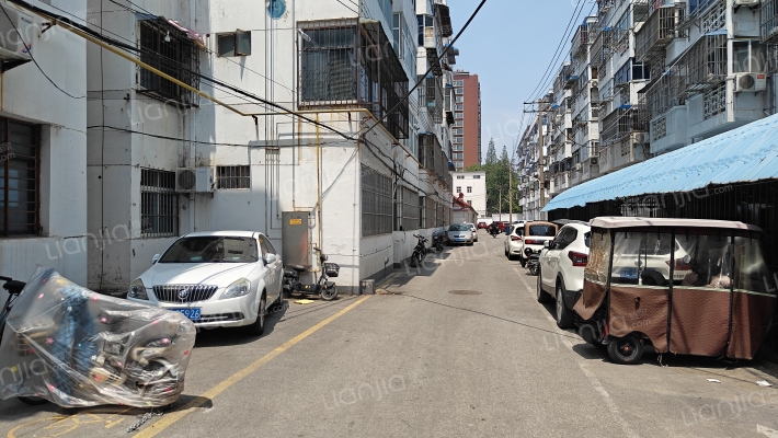 市委宿舍外景图