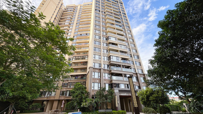 华发首府外景图