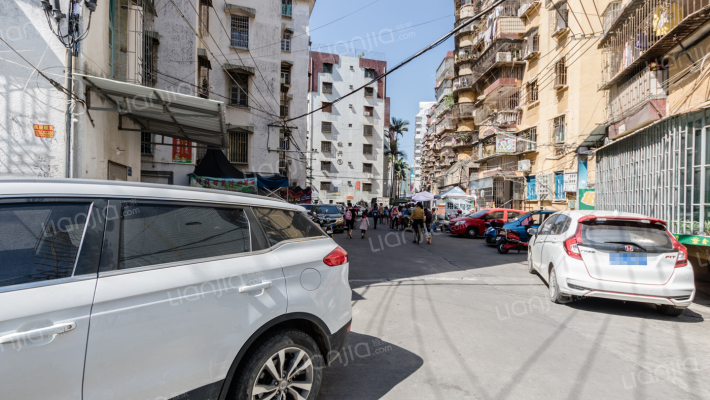 城西二里外景图