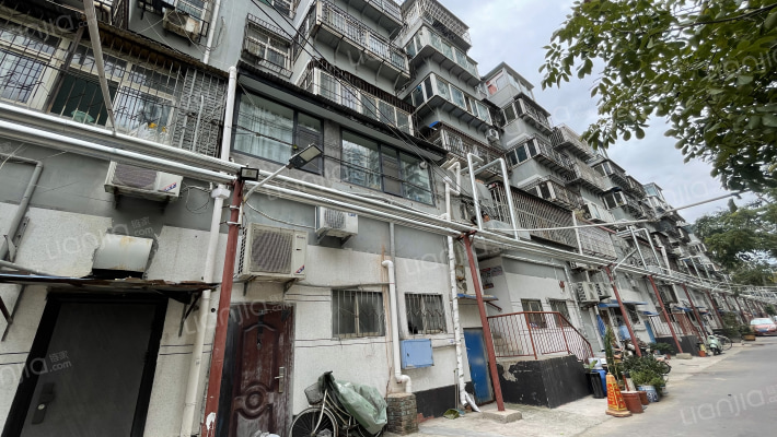 胜利街32号院外景图