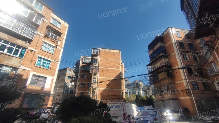 昆明精神卫生中心职工宿舍外景图