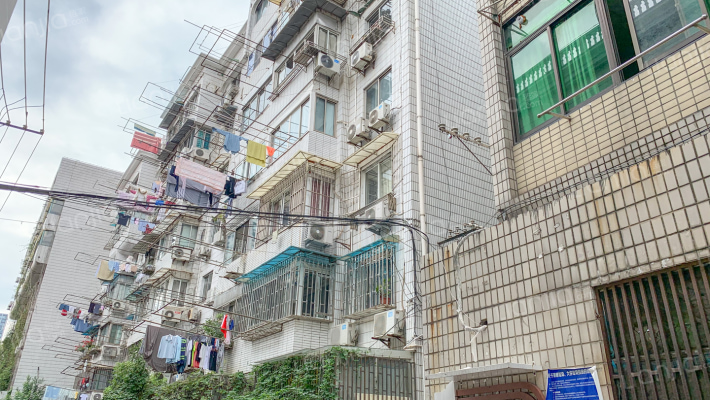 欧阳路500弄外景图