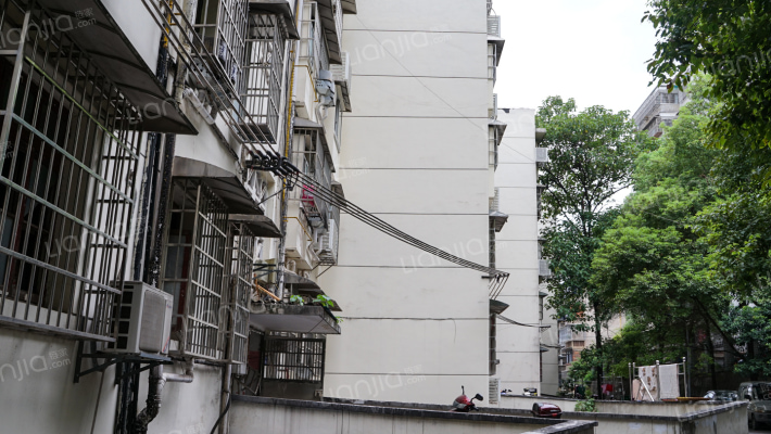 红花坡小区外景图