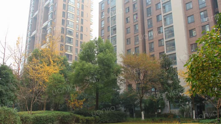 世纪新城东区外景图