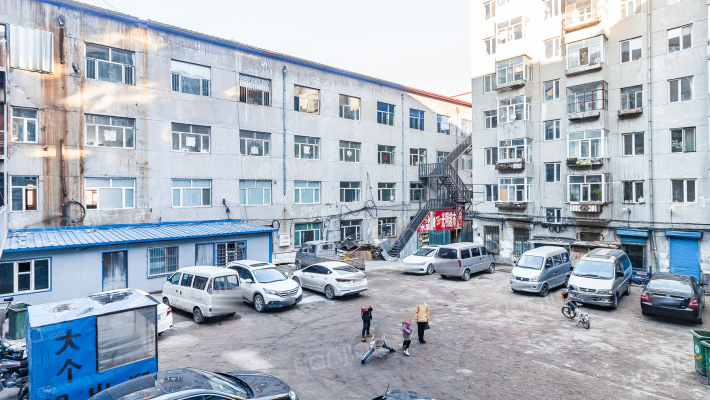 医院家属楼外景图