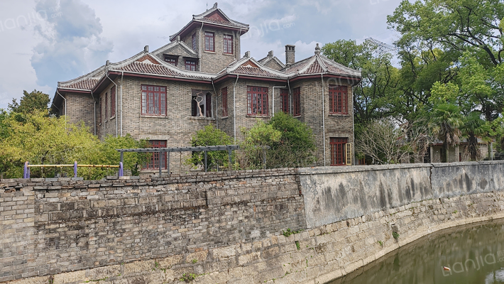 北山书屋外景图