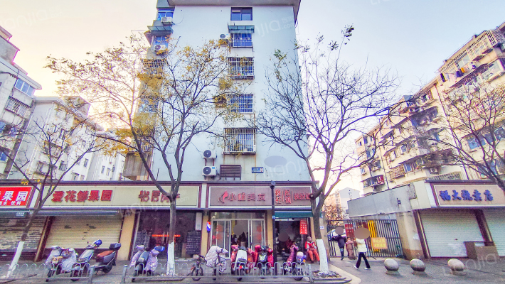 天河街95号小区外景图