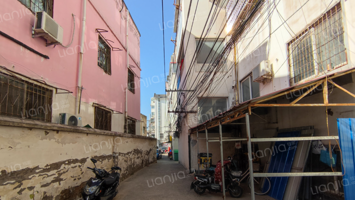 亚通商住楼外景图