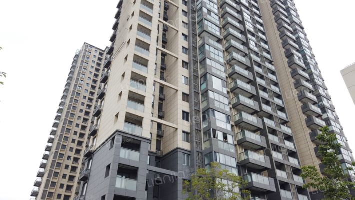 南河东寓外景图