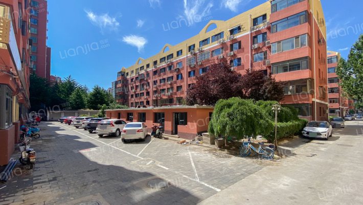 西潞南大街小区外景图