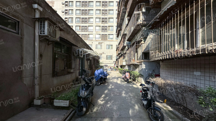 西安市第一建筑工程公司家属院外景图