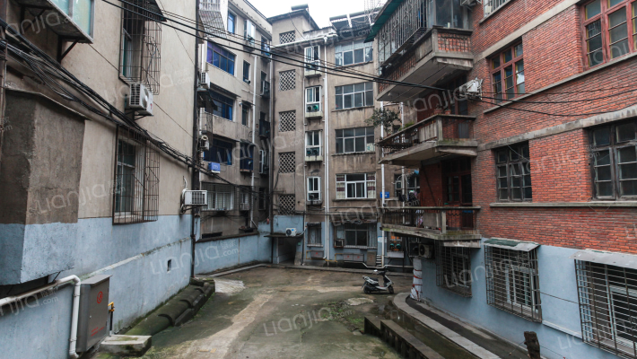 鄂州市水利局文明小区外景图