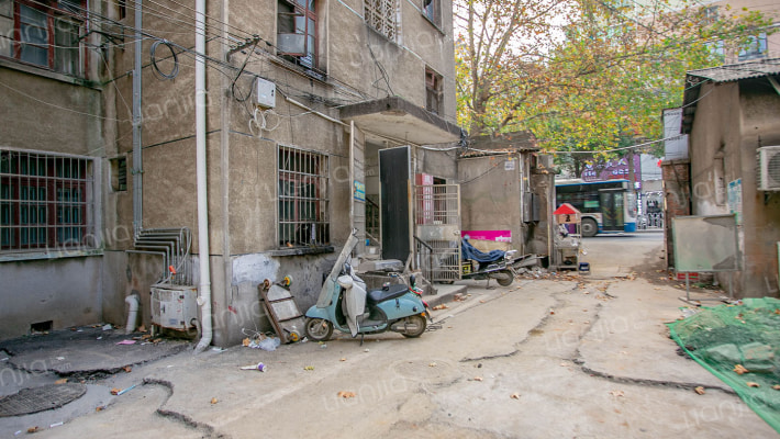 汽车西站宿舍外景图