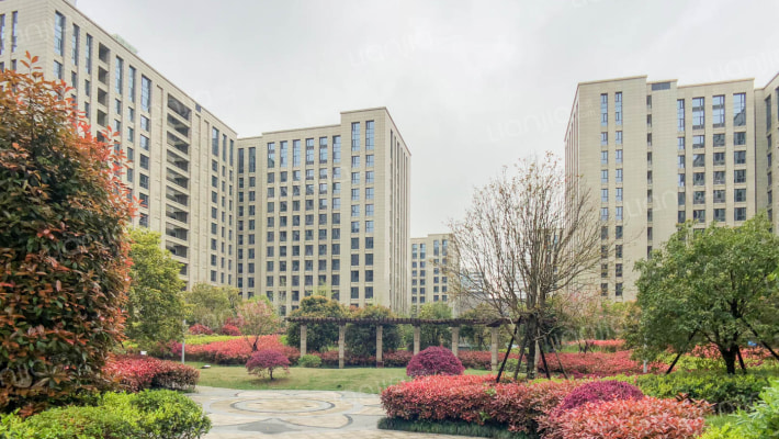 世嘉铭座外景图