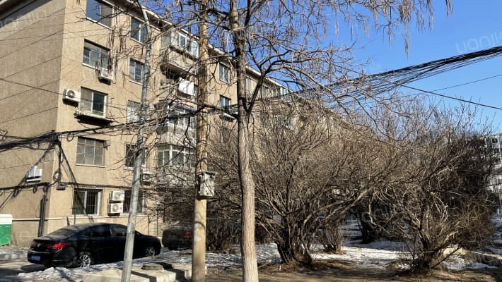 东大人才住宅外景图