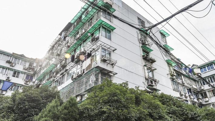 十三湾巷外景图