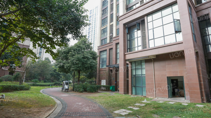 万达住宅区南区外景图