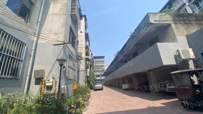 荷塘街98号院外景图