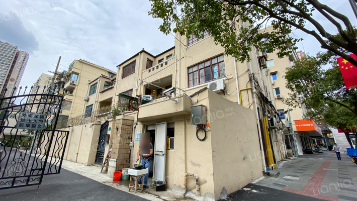 江苏路724弄外景图