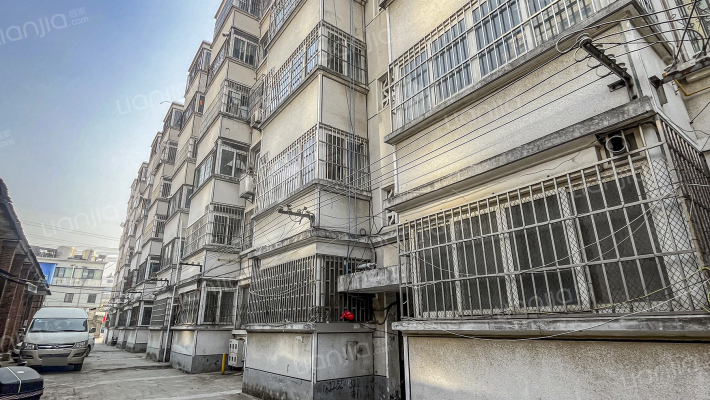 粮食购销中心站宿舍外景图