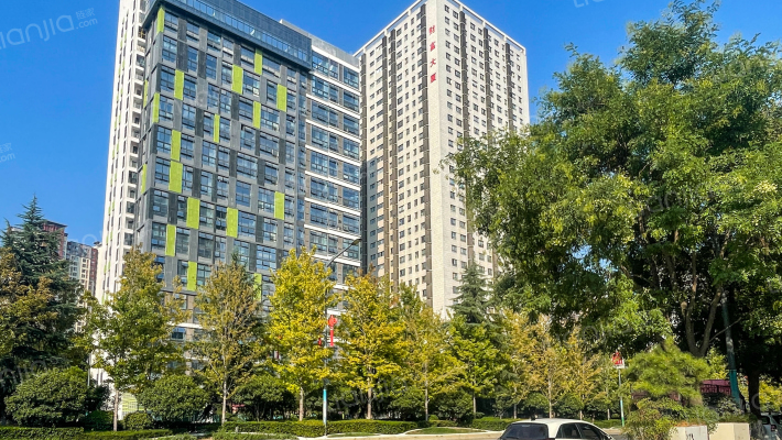 财富大厦外景图