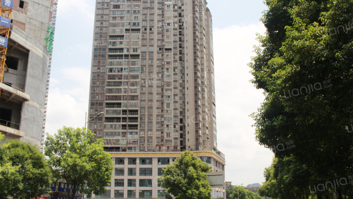 富华大厦外景图