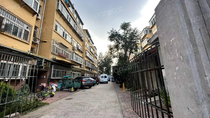 民生街潍柴亚星宿舍外景图